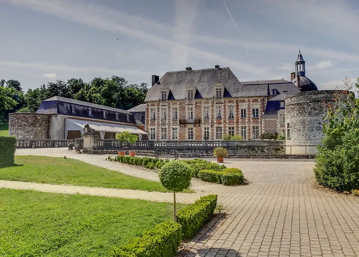 Le Château D'Etoges - Les Collectionneurs